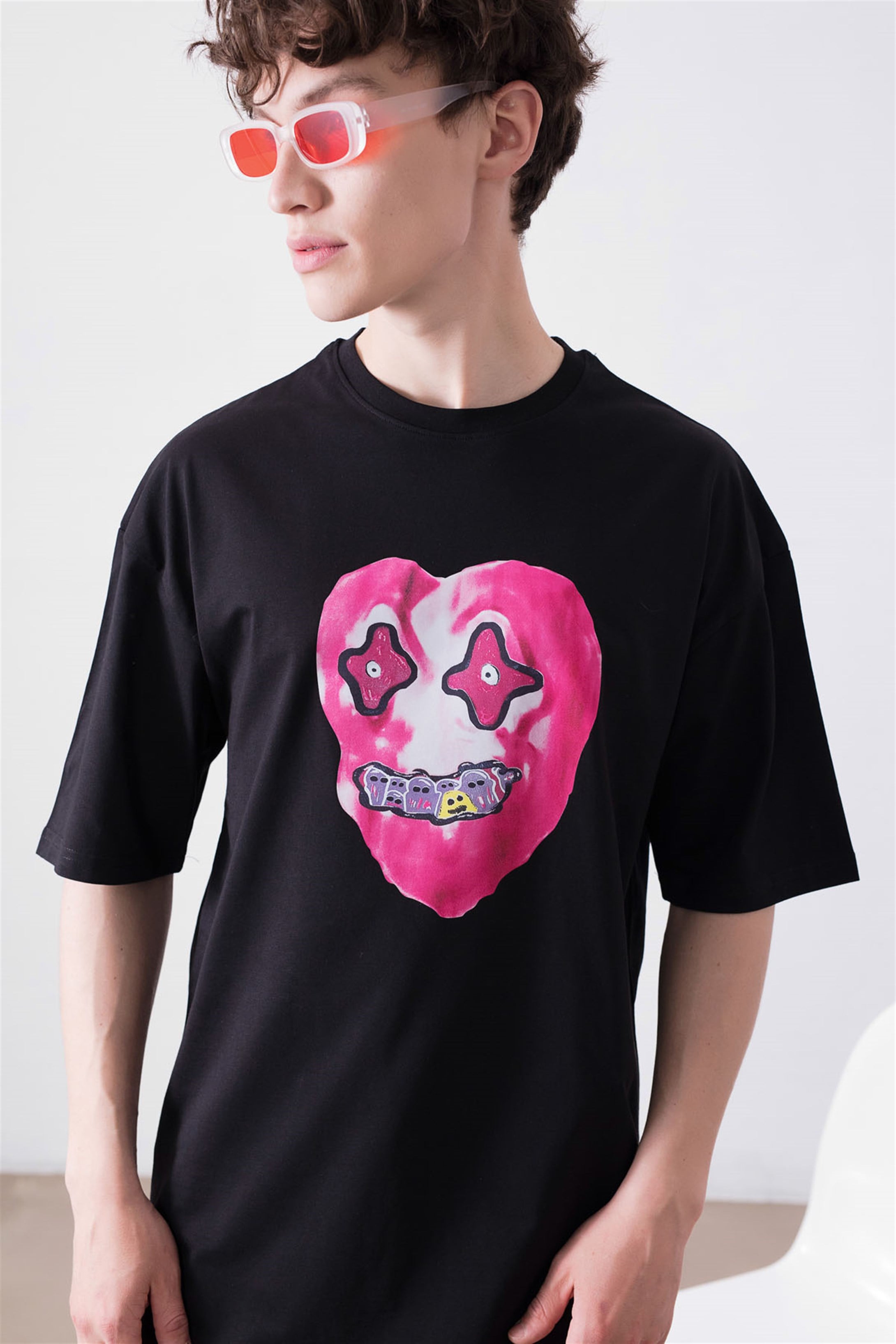 Trendiz Unisex Kalp Siyah Tshirt