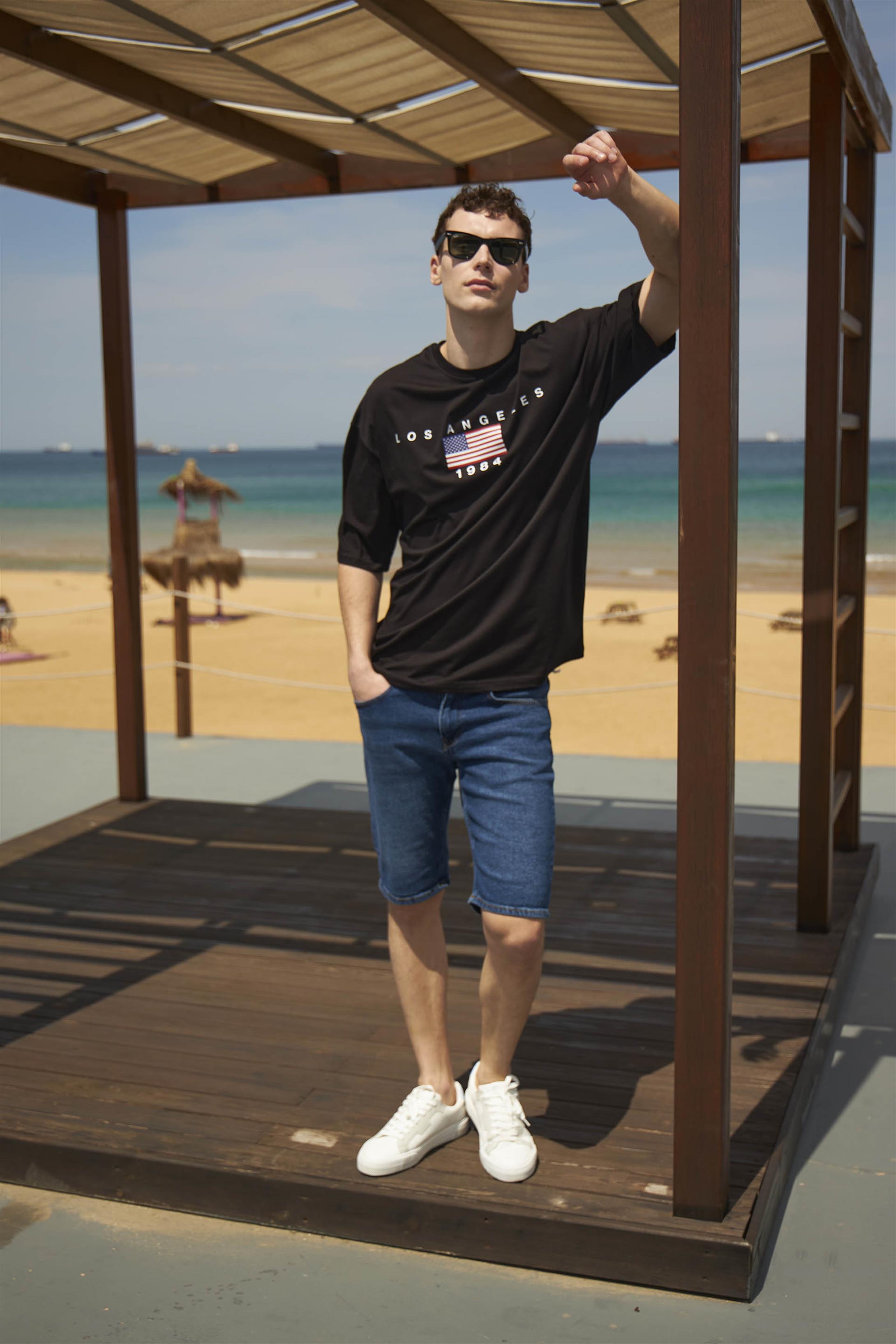 Trendiz Unisex Los Angeles 1984 Tshirt Siyah