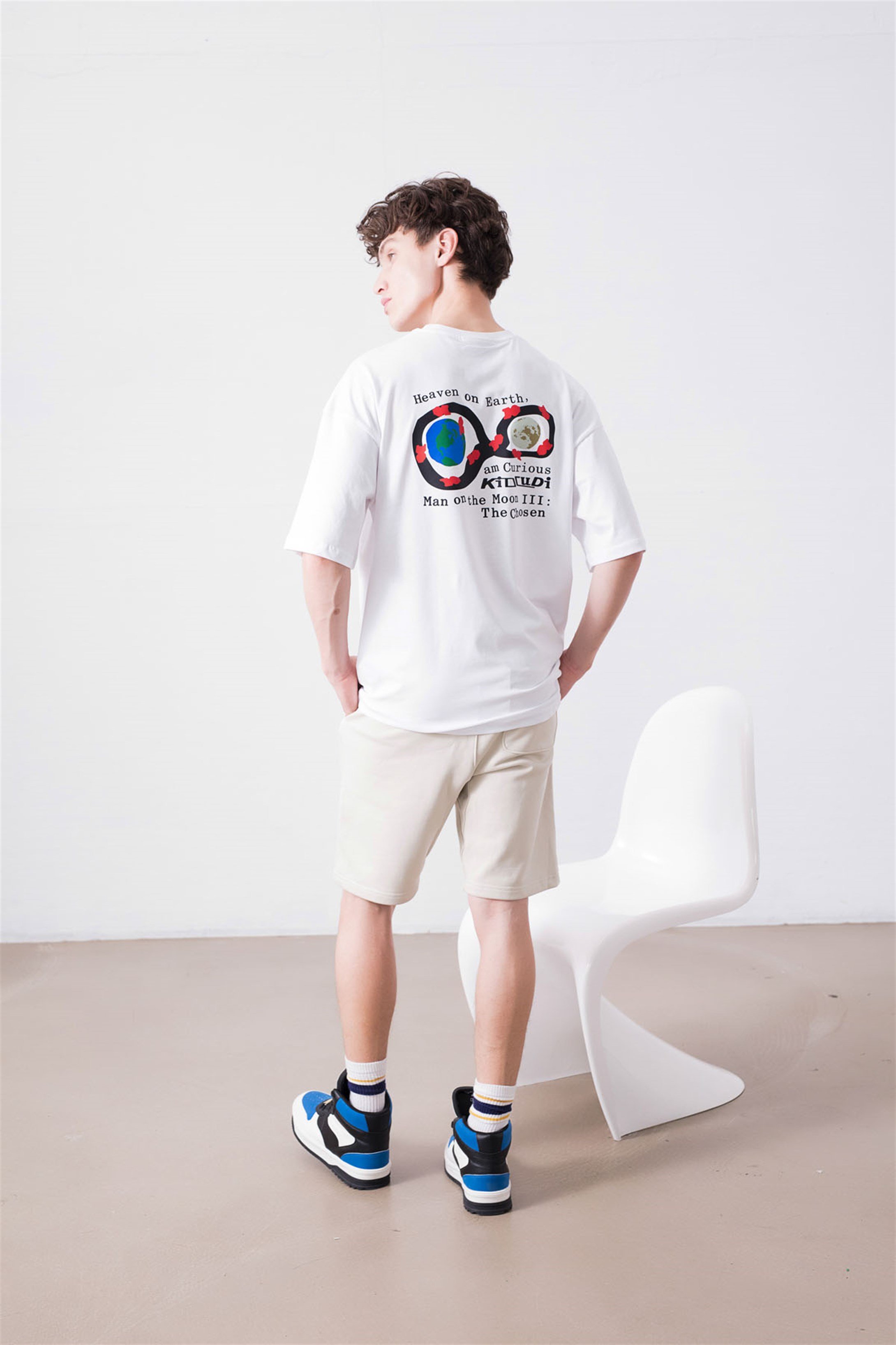 Trendiz Unisex Man on the Moon 3 Kid Cudi Beyaz Tshirt