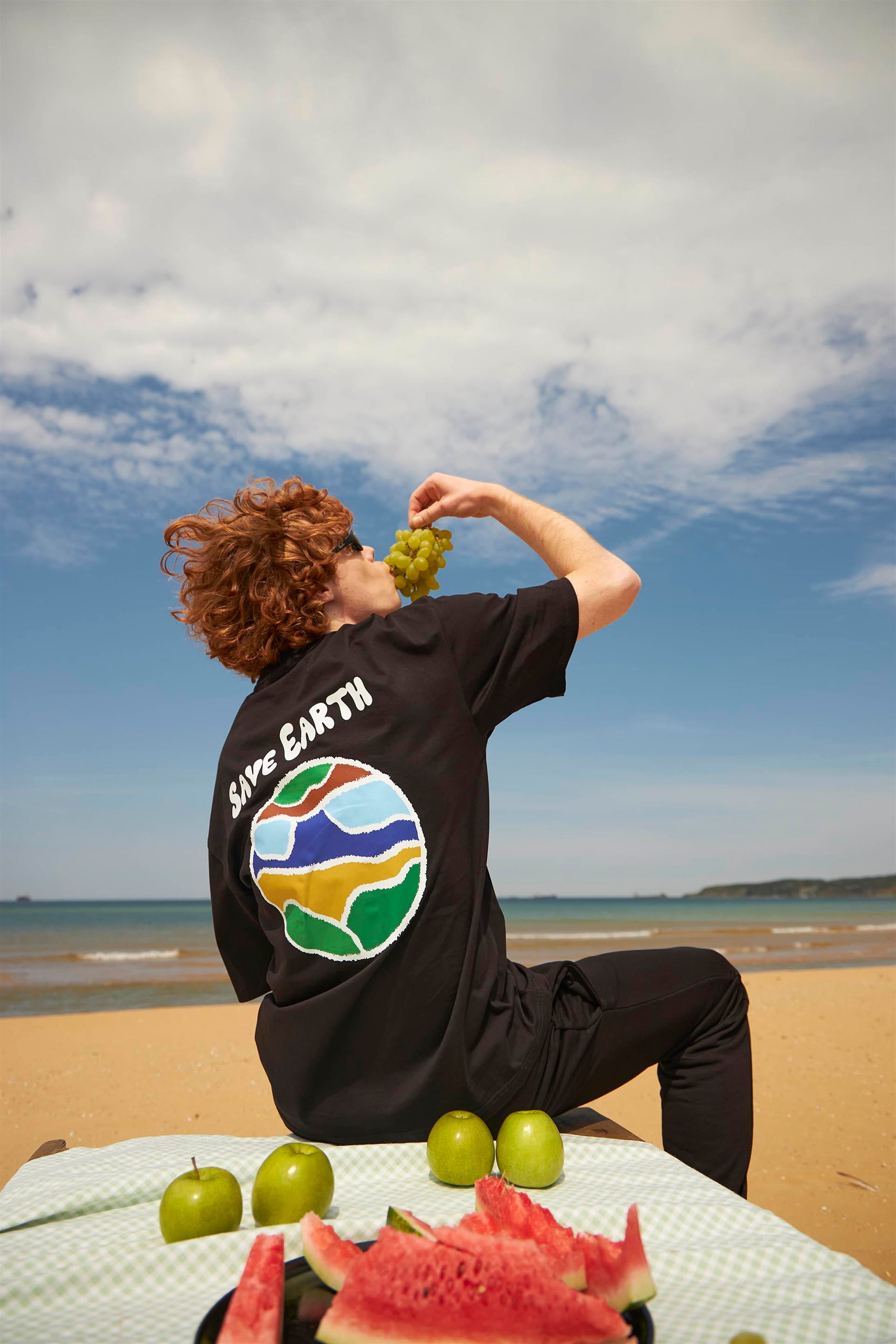 Trendiz Unisex Save Earth Tshirt Siyah