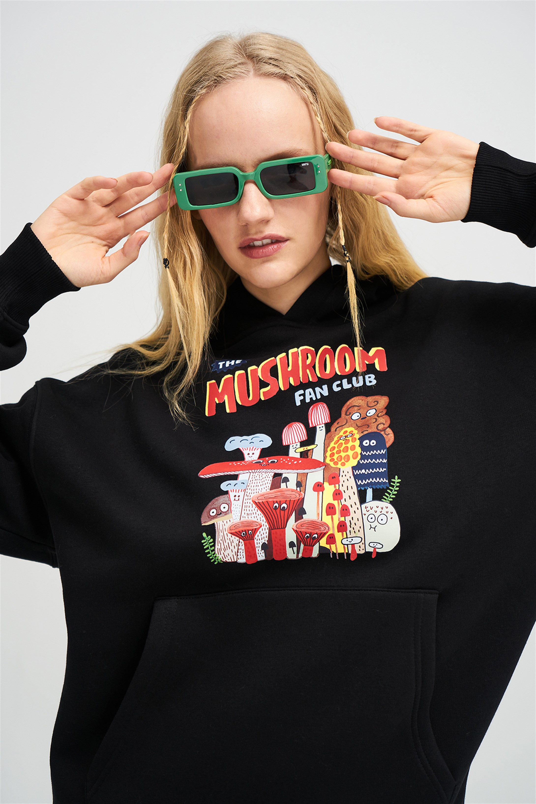 Trendiz Unisex The Mushroom Fan Club Siyah Sweatshirt Hoodie