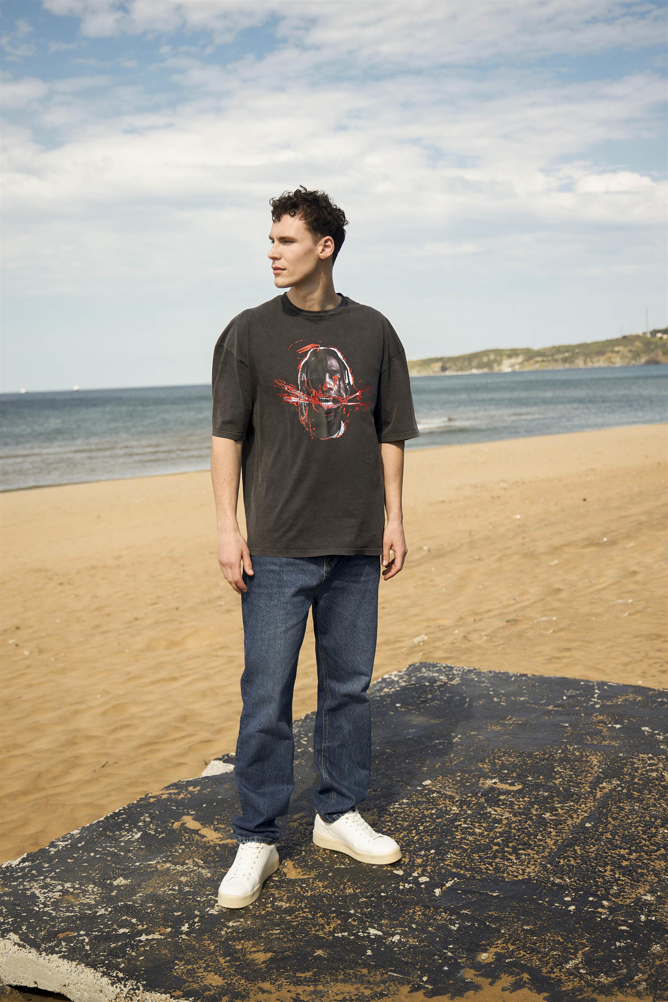 Trendiz Unisex Travis Red Yıkamalı Tshirt Antrasit