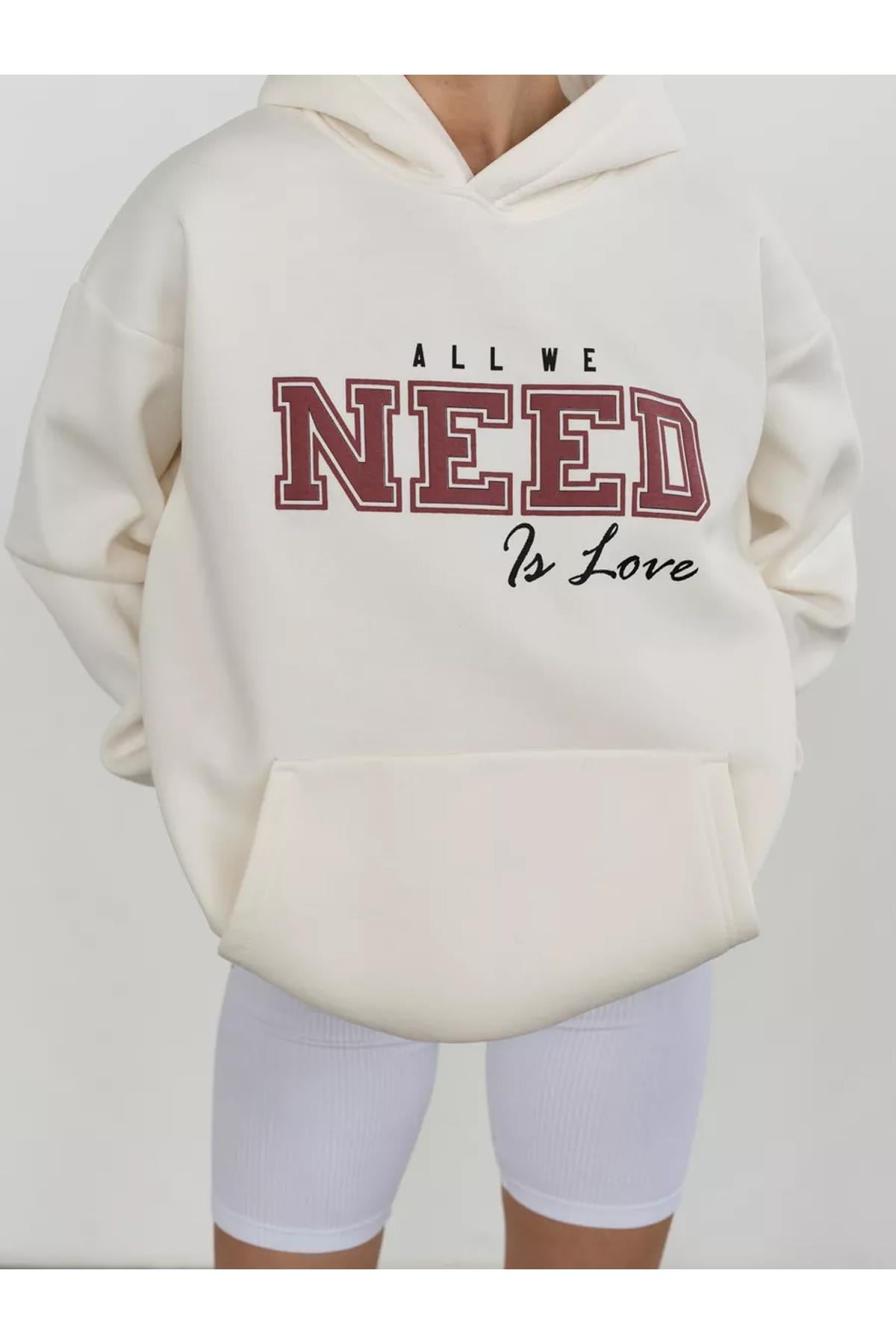 Unisex All We Need is Love Sweatshirt Beyaz