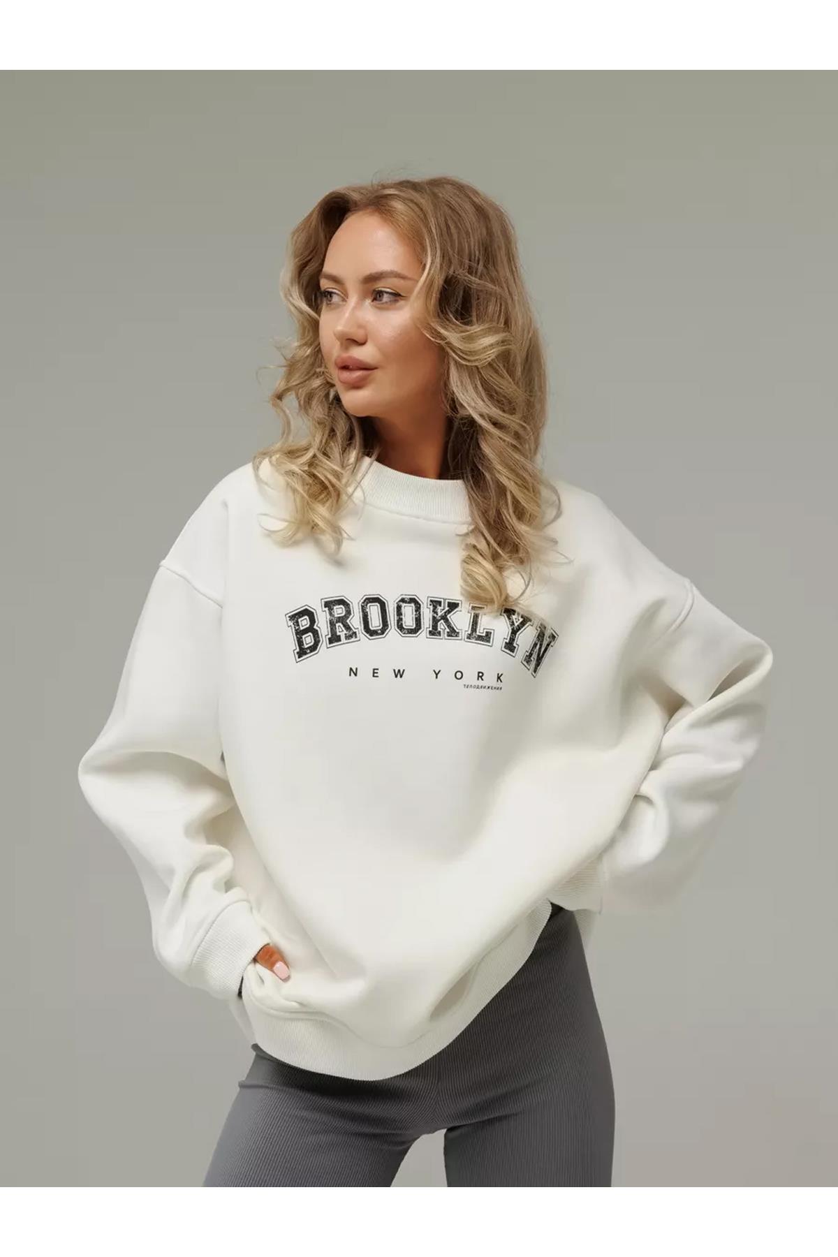 Unisex Brooklyn Bisiklet Yaka Sweatshirt Beyaz