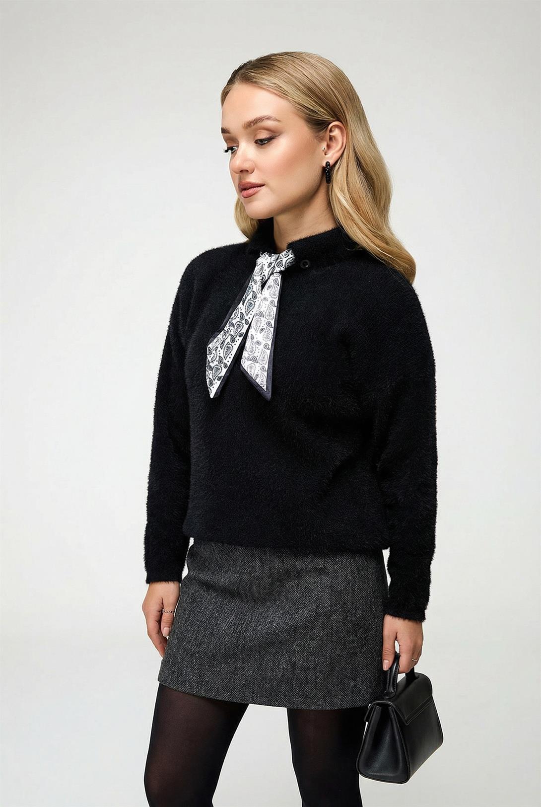 Kadın Fularlı Triko Kazak Siyah
