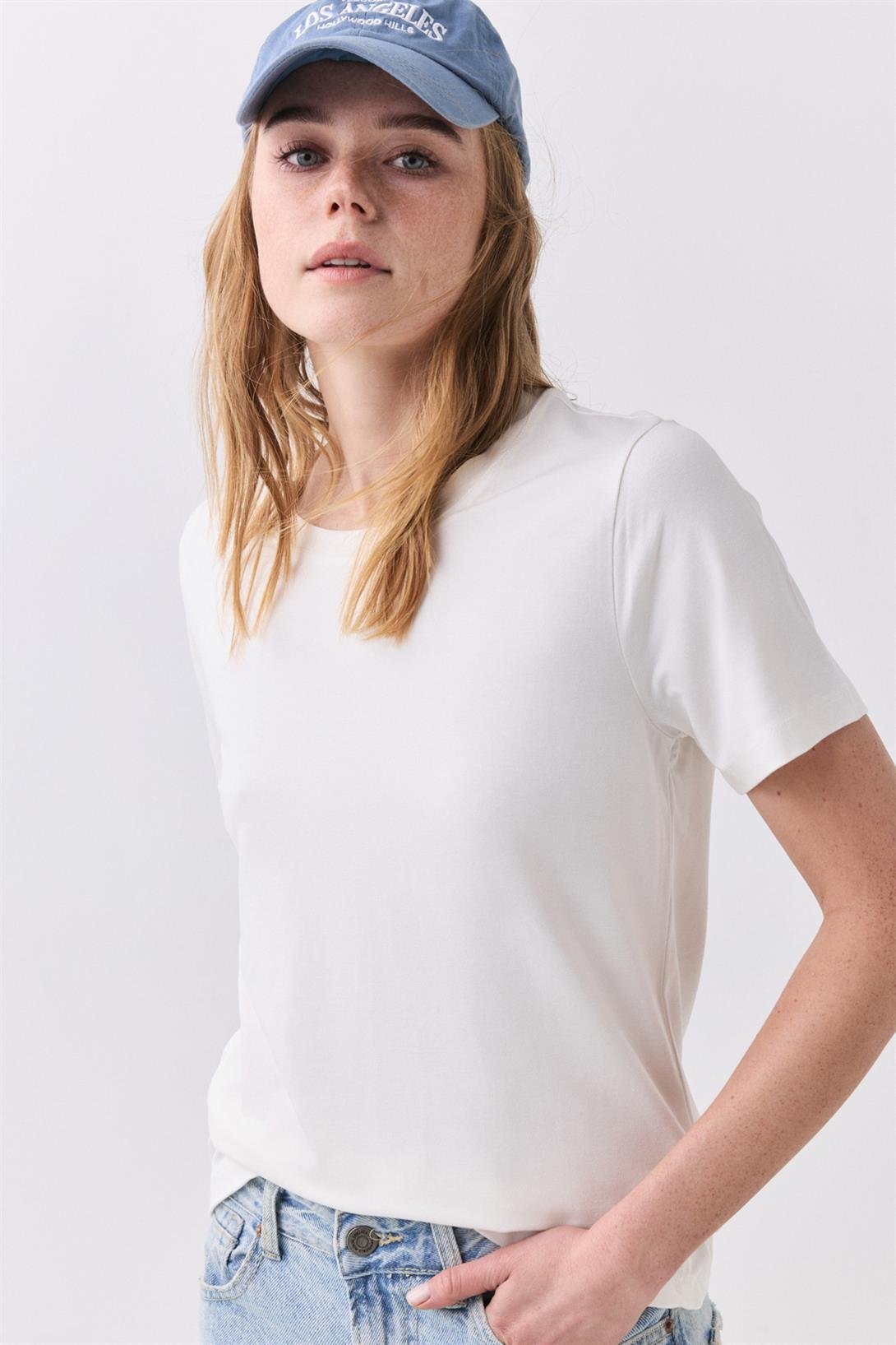 Kadın Slim Basic Viskon Tshirt Ekru 8013