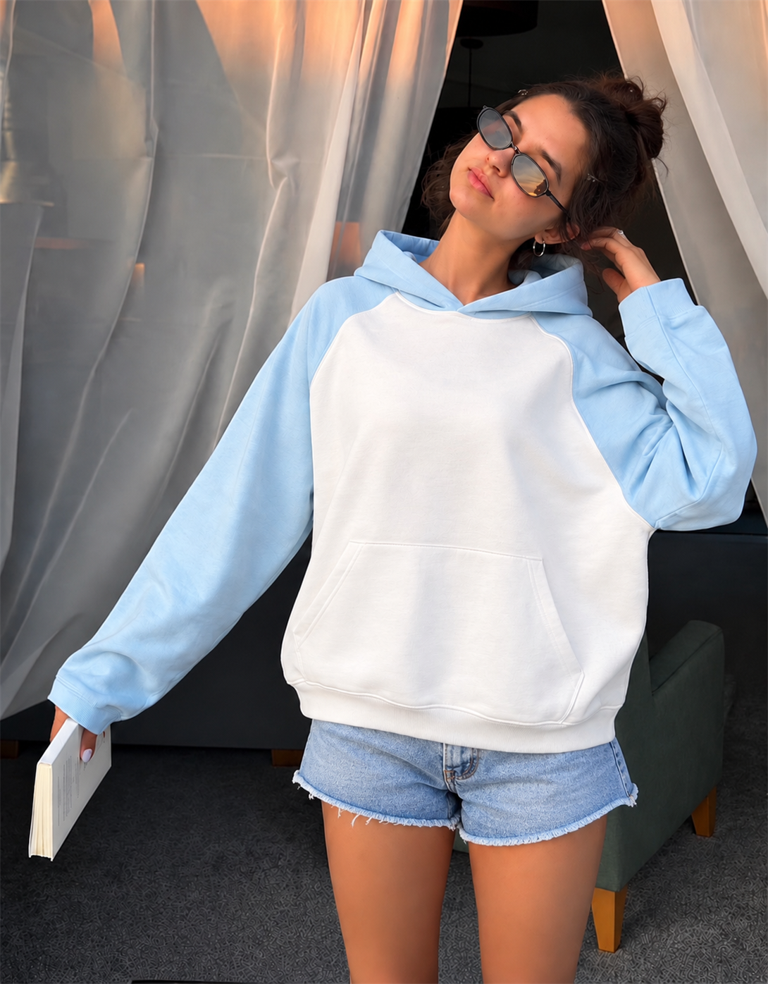 Kadın Reglan Kol Sweatshırt Mavi Beyaz