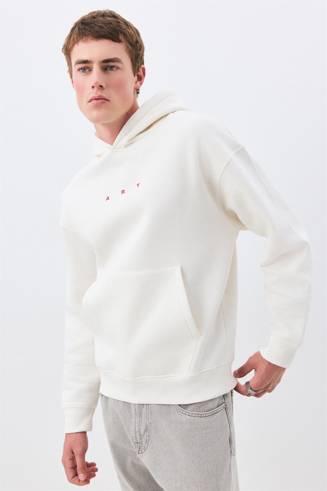 Unisex Art isnt Dying Sweatshirt Beyaz