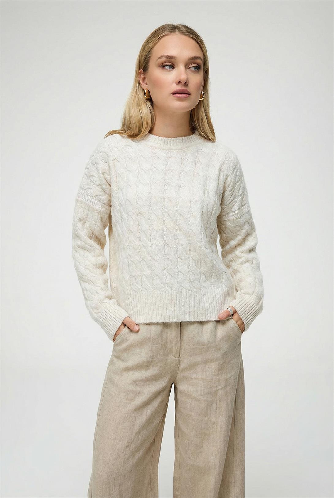 Kadın Baklava Desenli Kazak Beyaz