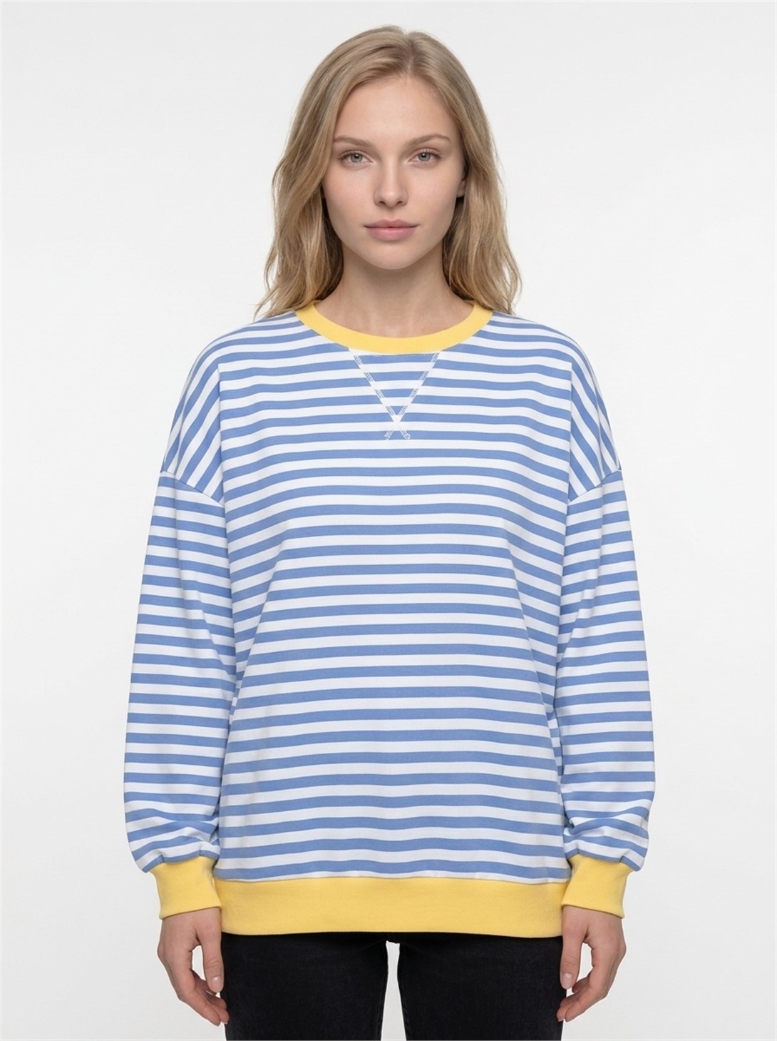 Kadın Çizgili Ribanalı Oversize Sweatshirt Mavi Beyaz