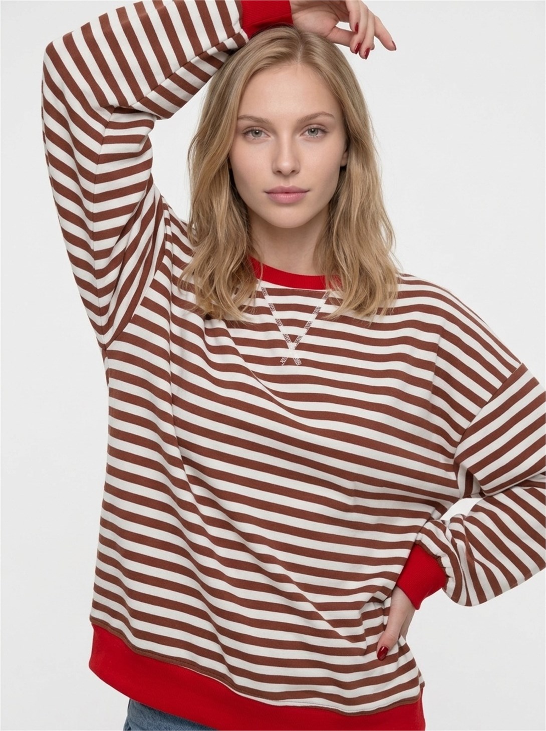 Kadın Çizgili Ribanalı Oversize Sweatshirt Kahverengi Beyaz