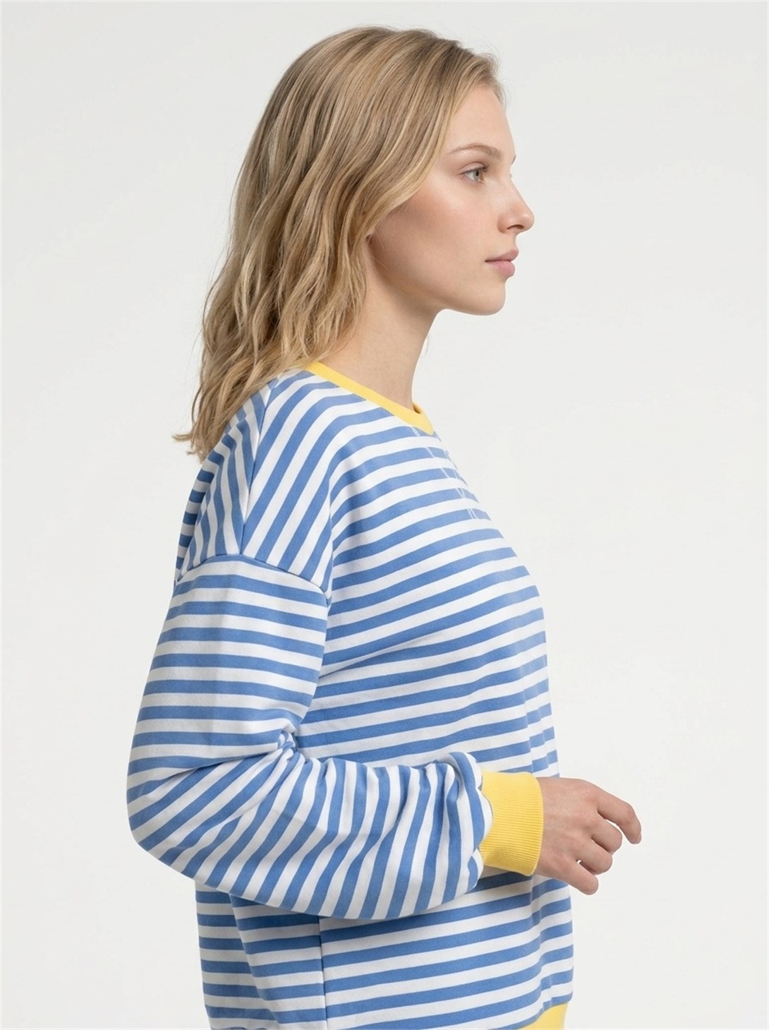 Kadın Çizgili Ribanalı Oversize Sweatshirt Mavi Beyaz