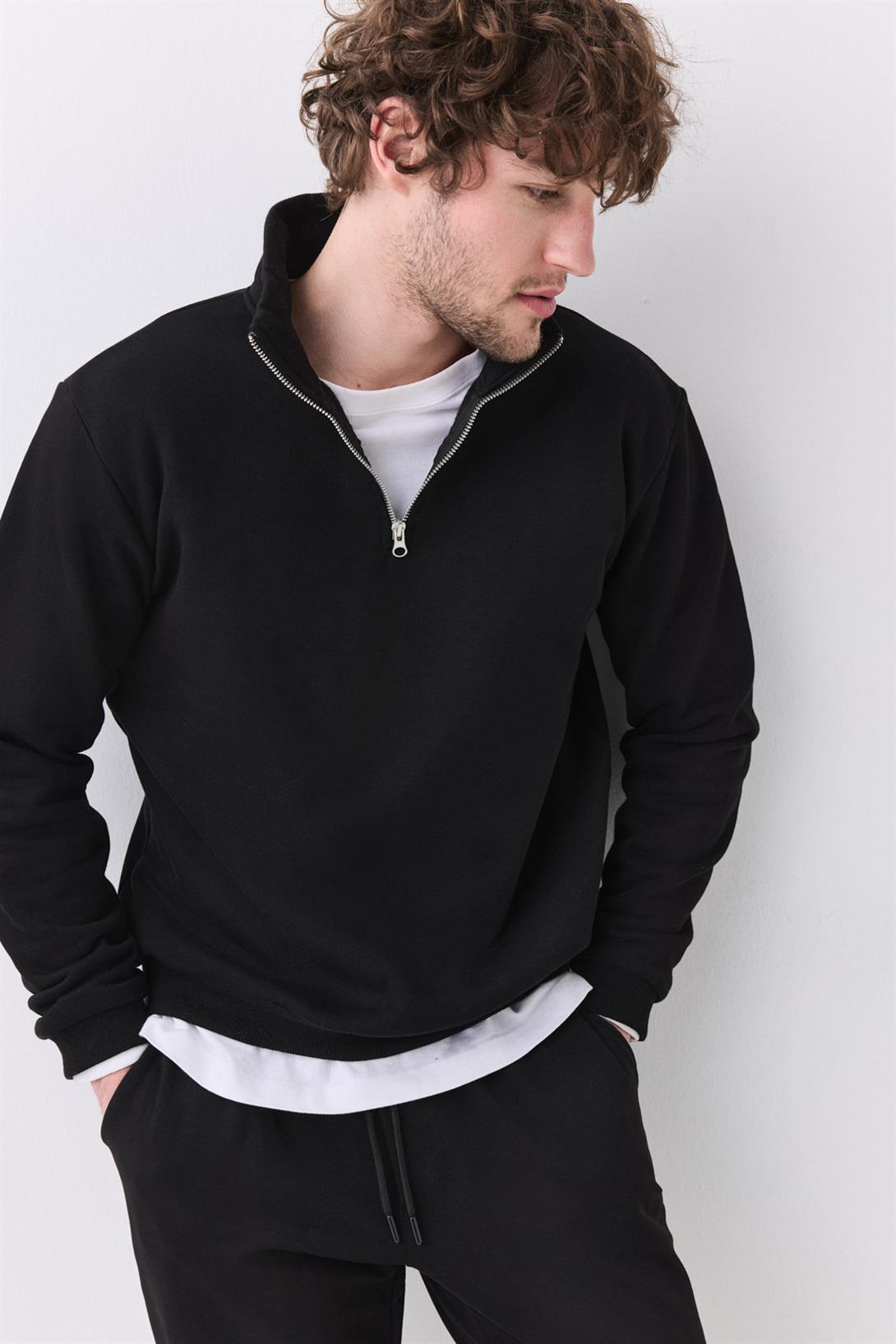 Erkek Relaxed Fit Yarım Fermuarlı Dik Yaka Sweatshirt Siyah 2052