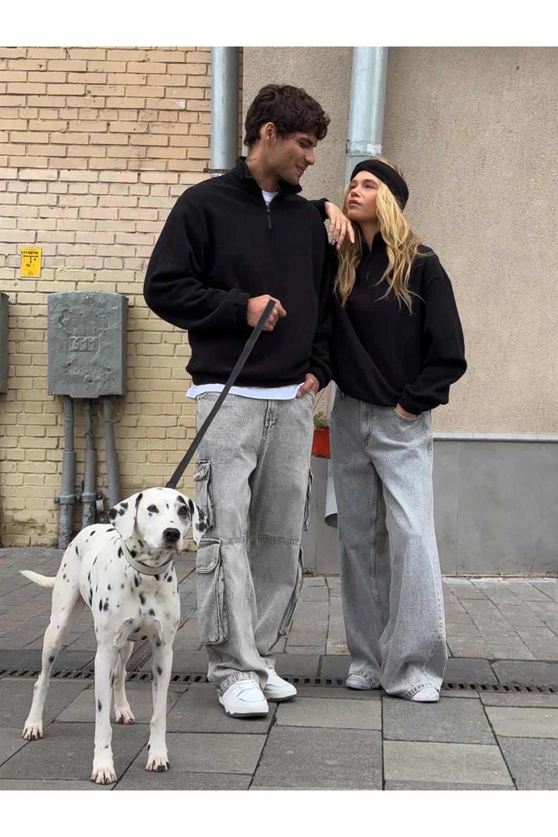 Unisex Relaxed Fit Yarım Fermuarlı Dik Yaka Sweatshirt Siyah 2052