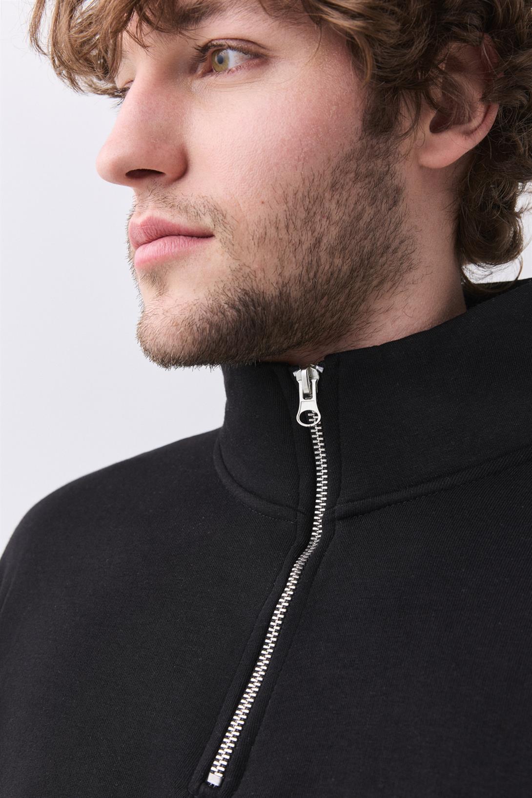 Erkek Relaxed Fit Yarım Fermuarlı Dik Yaka Sweatshirt Siyah 2052