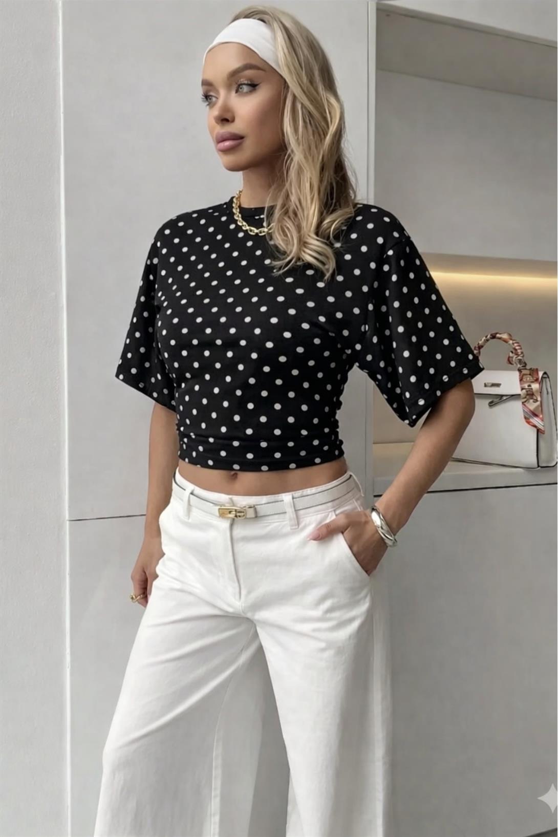 Kadın Puantiyeli Siyah Bele Oturan Geniş Kollu Premium Bluz