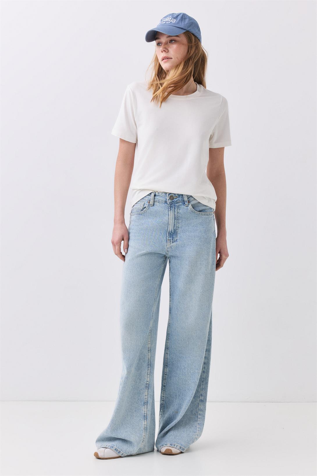 Kadın Slim Basic Viskon Tshirt Ekru 8013