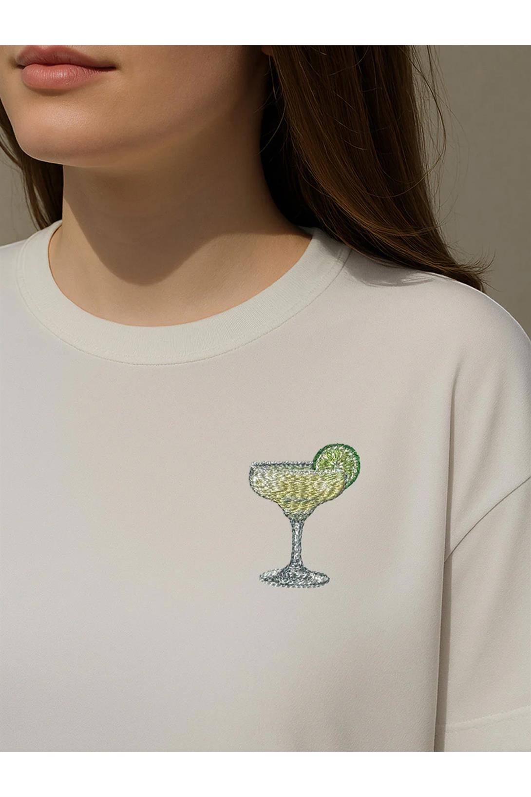 Unisex Premium Margarita Nakışlı Tshirt Beyaz
