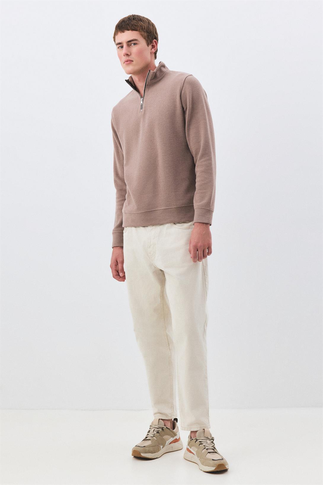 Erkek Standart Fit Pamuklu Selanik Kumaş Yarım Fermuarlı Dik Yaka Sweatshirt Camel