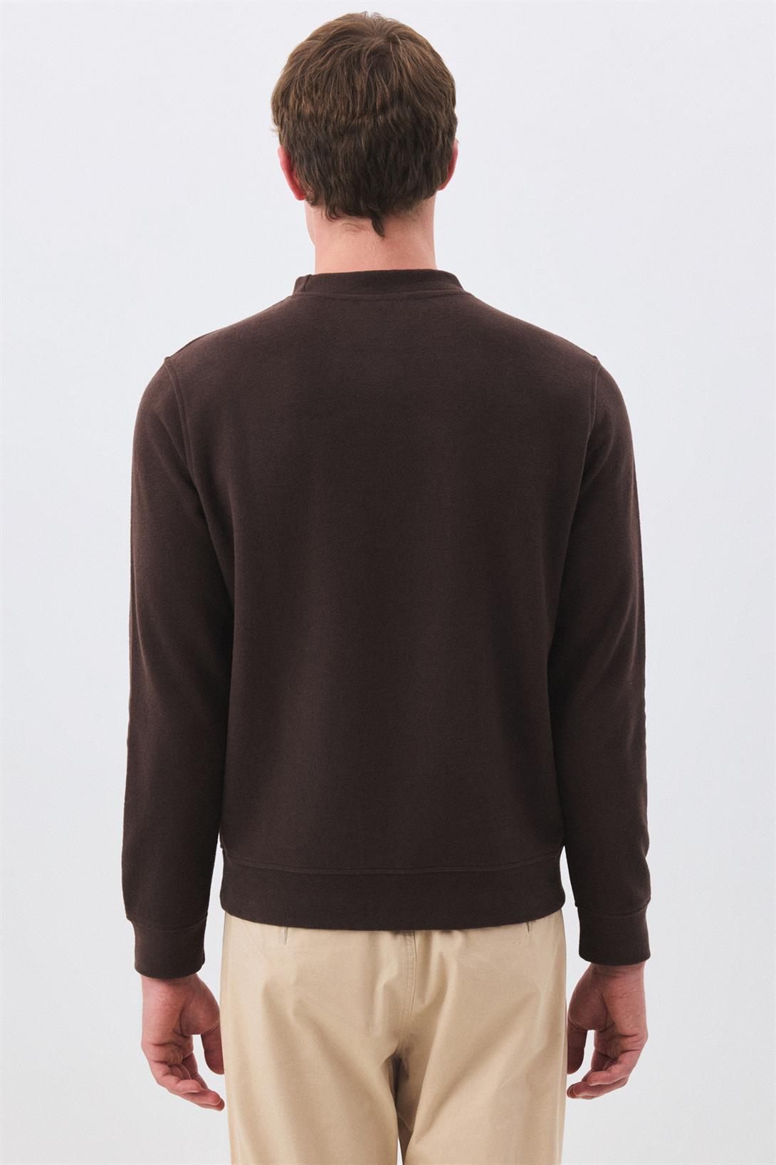 Erkek Slim Fit Pamuklu Selanik Kumaş Bisiklet Yaka Sweatshirt Kahverengi