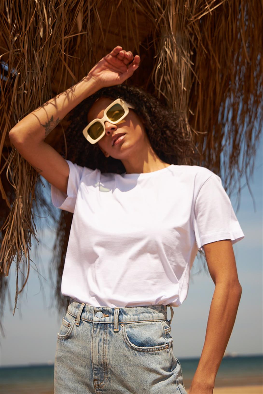 Trendiz Kadın Slim Tshirt Beyaz