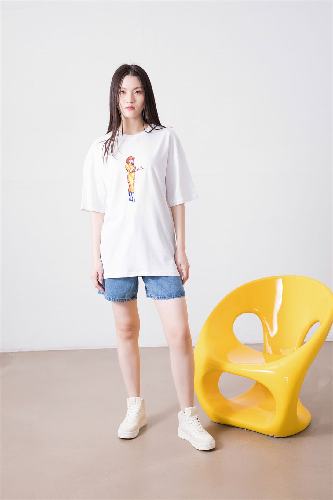 Trendiz Unisex April ONeil Ninja Turtles Beyaz Tshirt