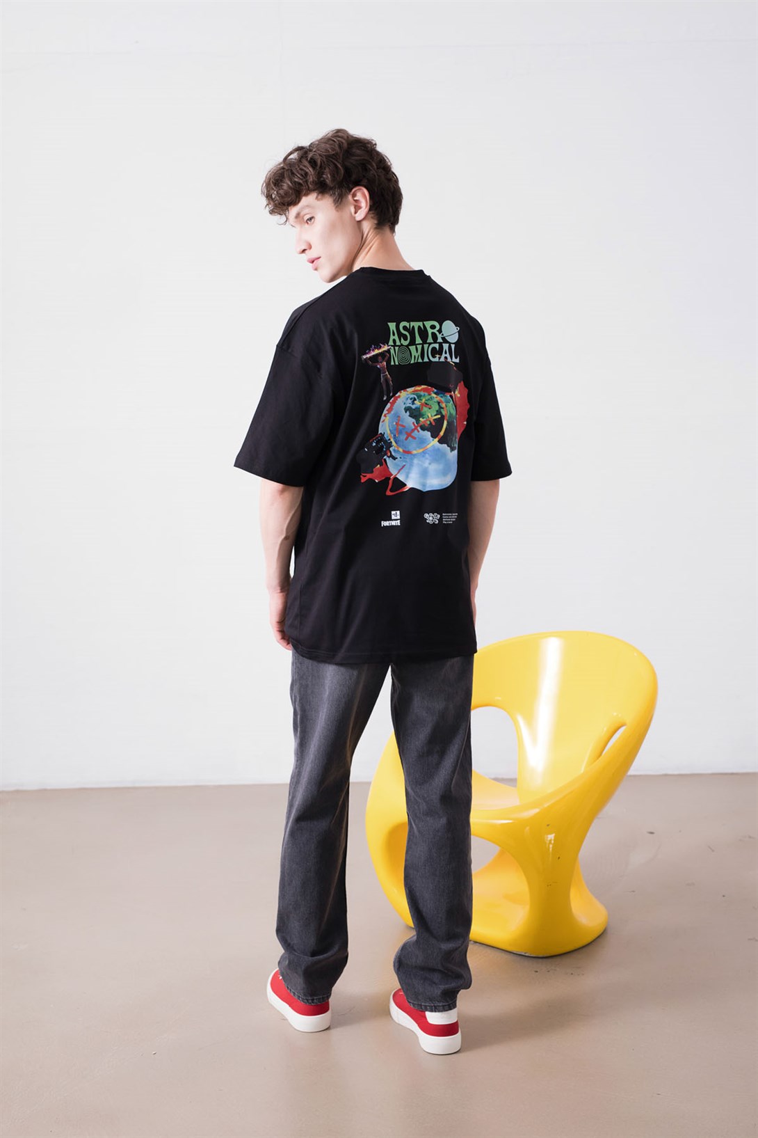 Trendiz Unisex Astronomical Siyah Tshirt