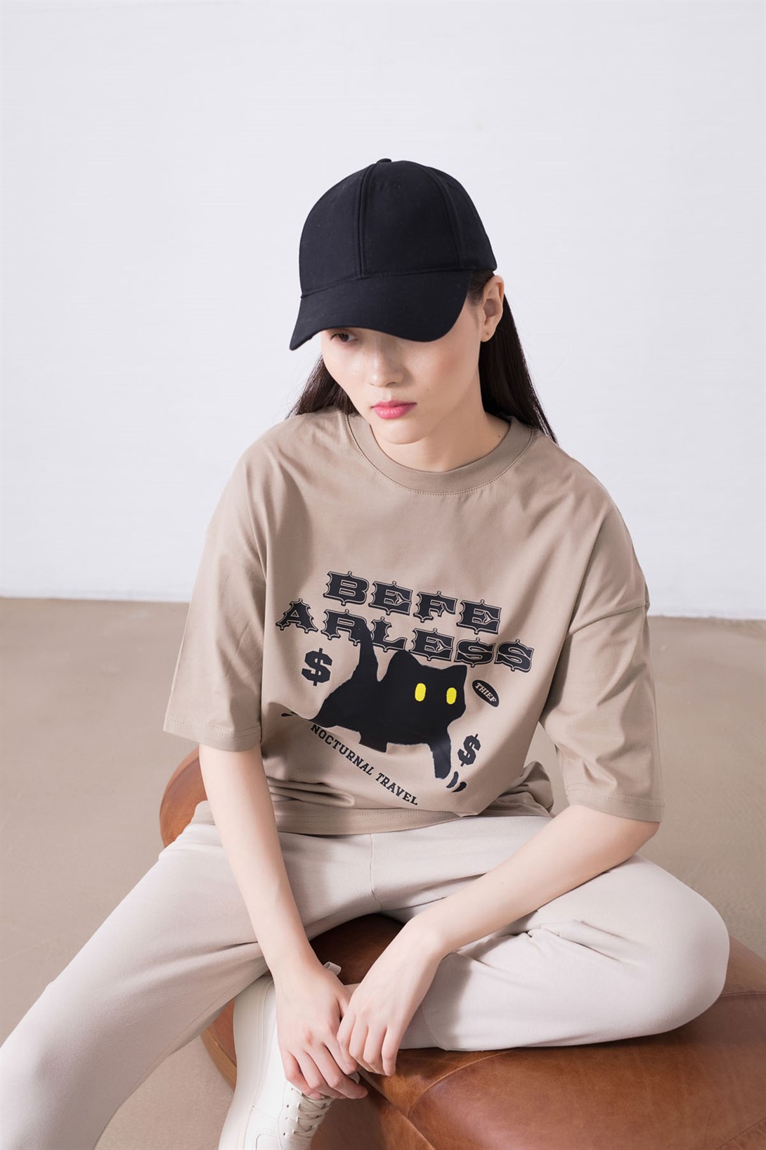 Trendiz Unisex Befearless Cat Taş Tshirt