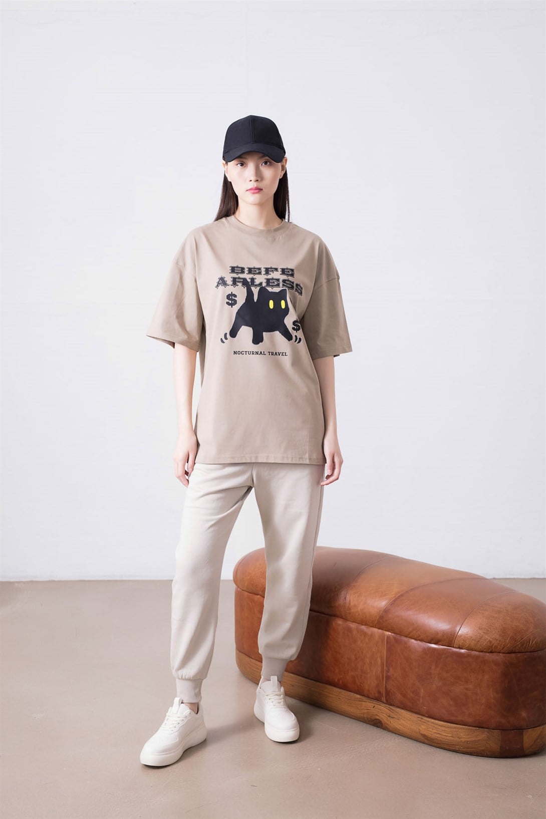 Trendiz Unisex Befearless Cat Taş Tshirt