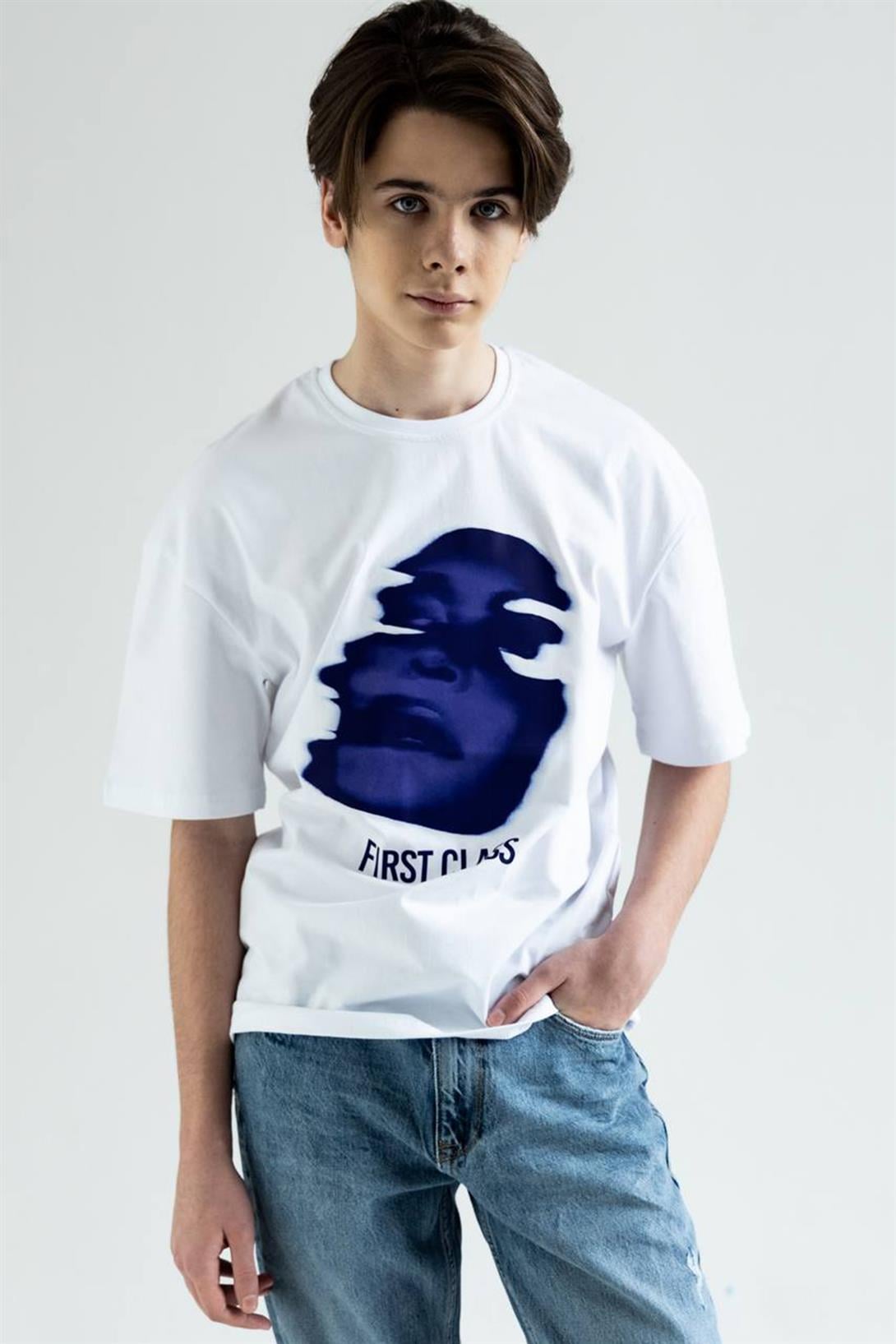 Trendiz Unisex First Class Beyaz Tshirt