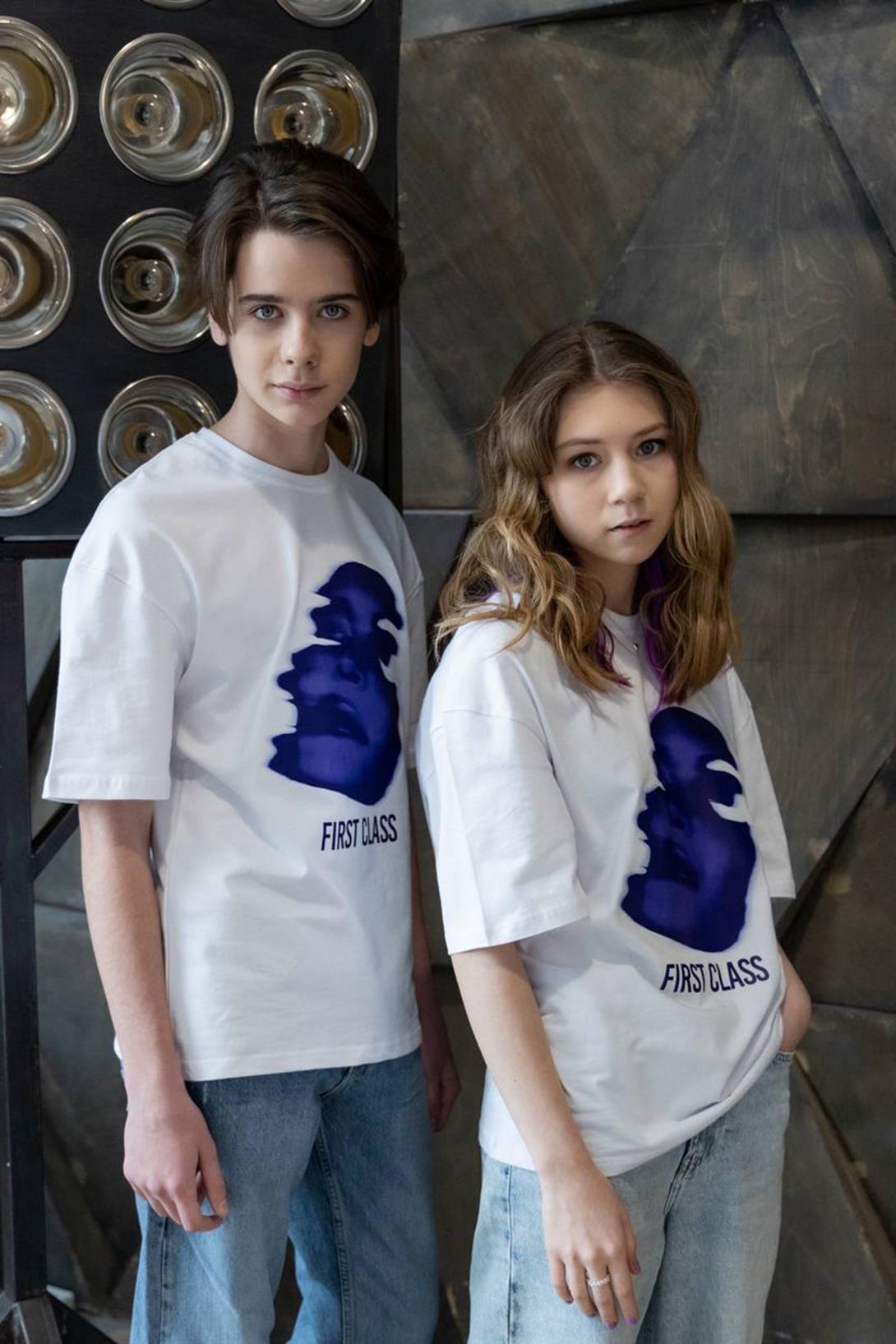 Trendiz Unisex First Class Beyaz Tshirt