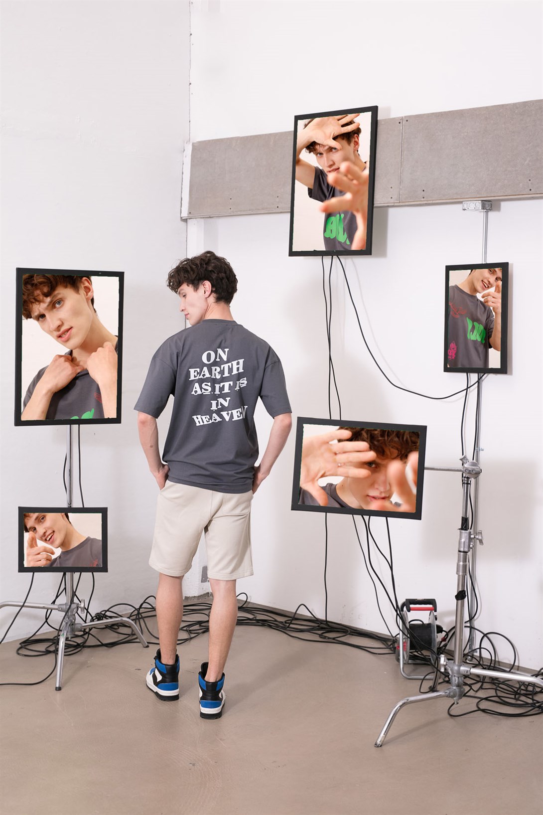 Trendiz Unisex Holy Antrasit Tshirt