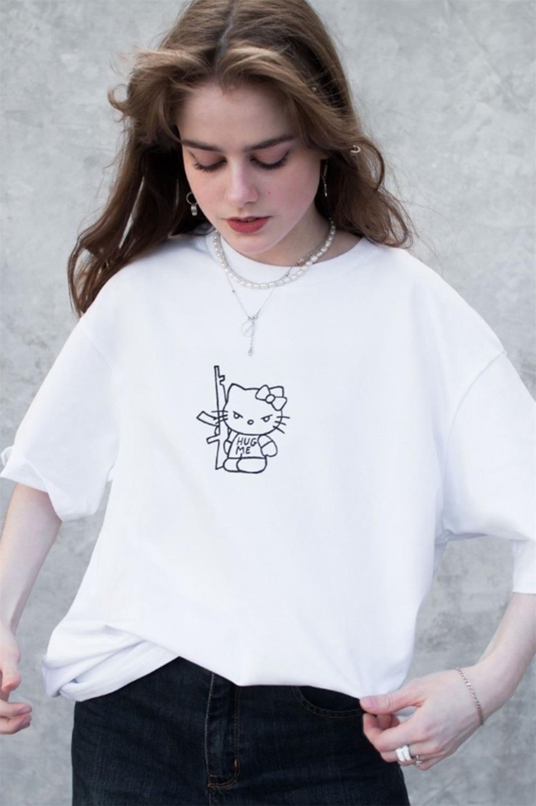 Trendiz Unisex Hug Me Hello Kitty Tshirt Beyaz