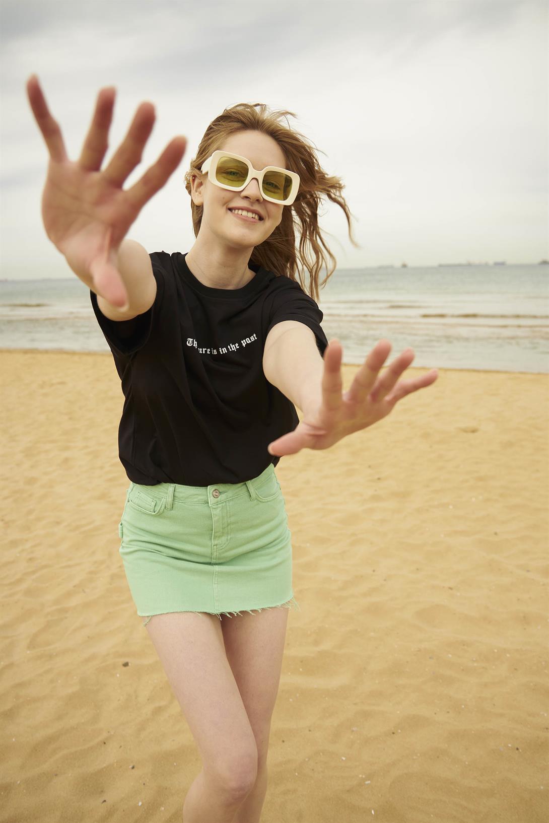 Trendiz Unisex Love is Love Tshirt Siyah