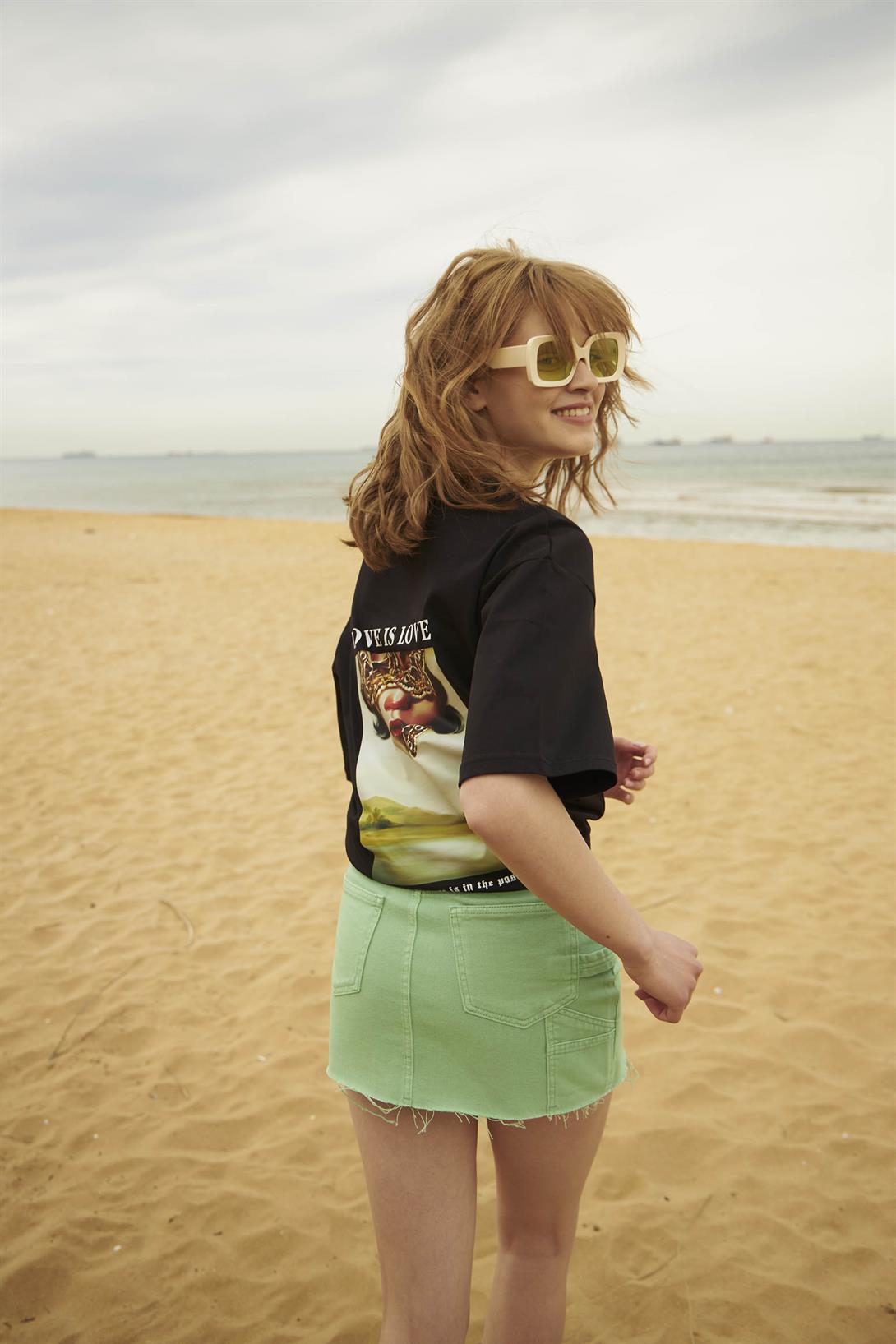 Trendiz Unisex Love is Love Tshirt Siyah