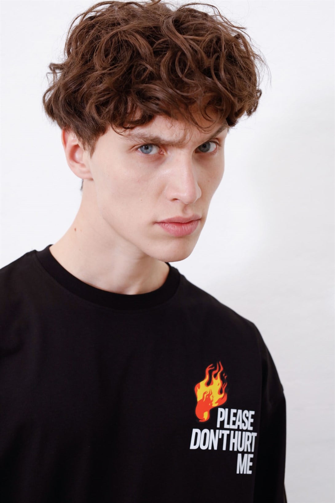 Trendiz Unisex Please Dont Hurt Me Siyah Tshirt