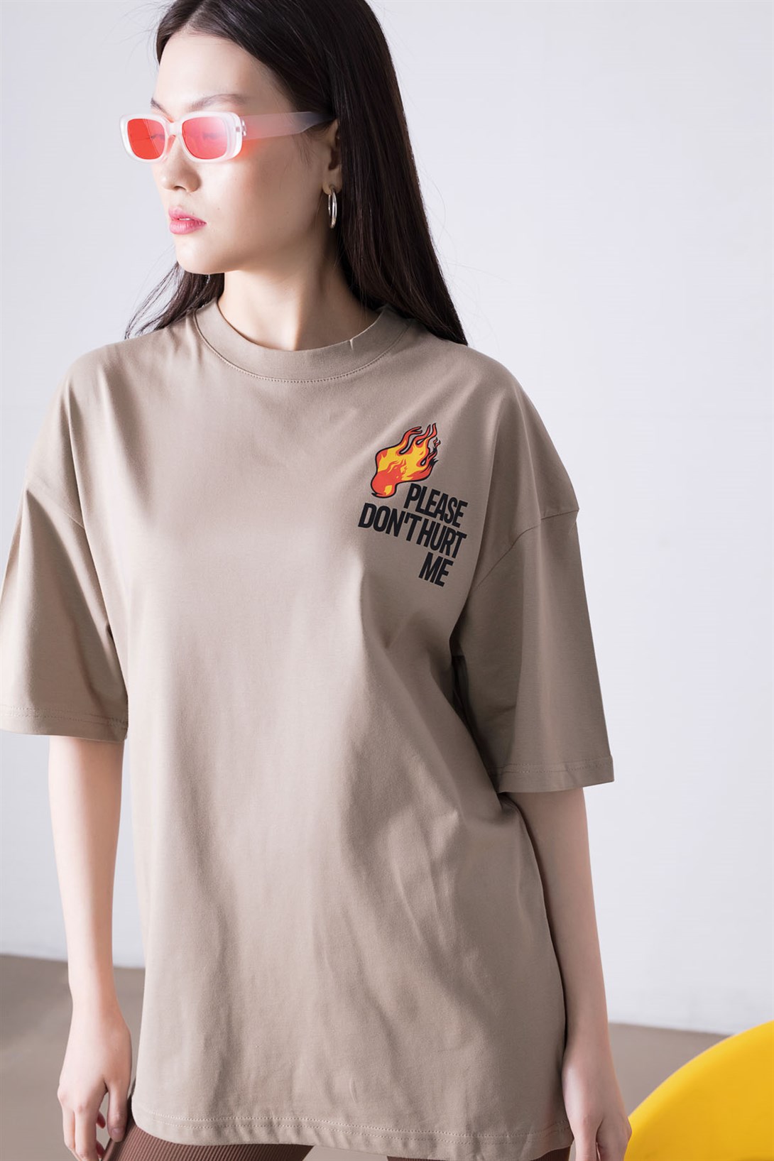 Trendiz Unisex Please Dont Hurt Me Taş Tshirt