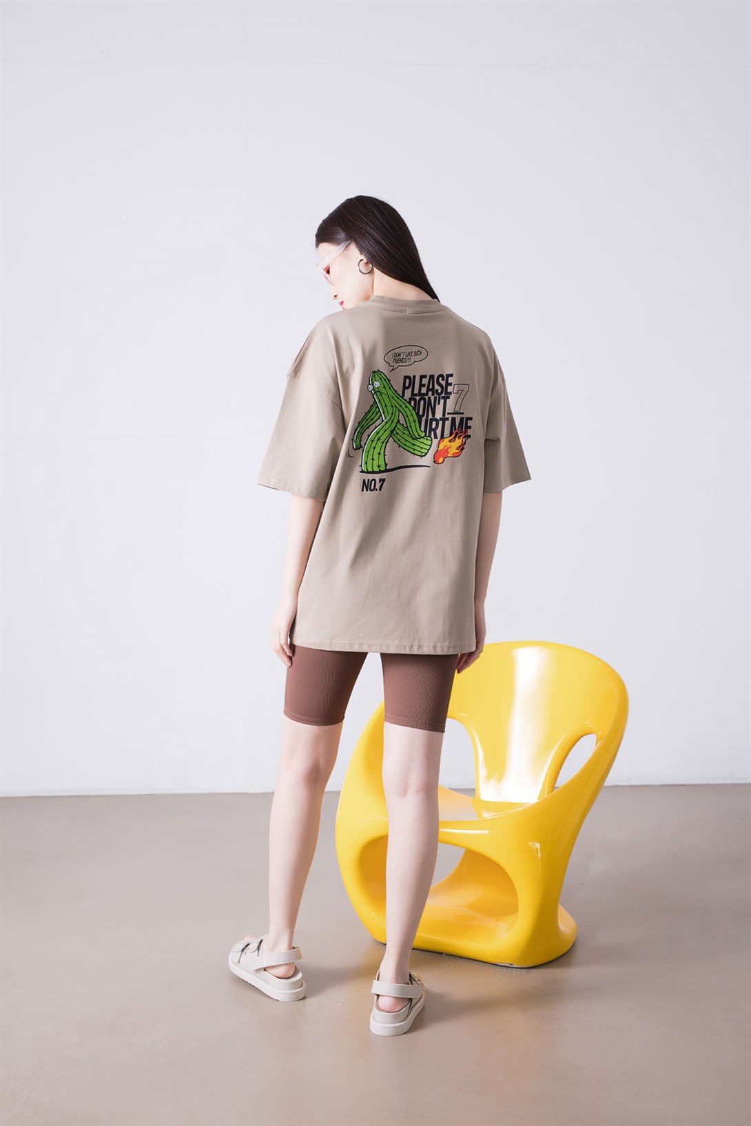 Trendiz Unisex Please Dont Hurt Me Taş Tshirt