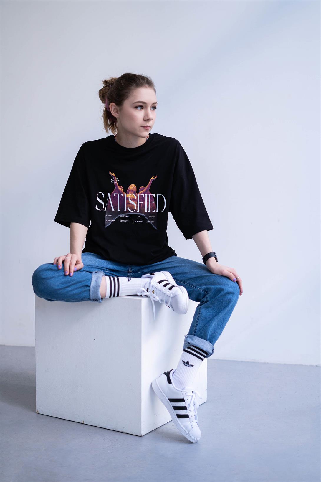 Trendiz Unisex Satisfied Siyah Tshirt