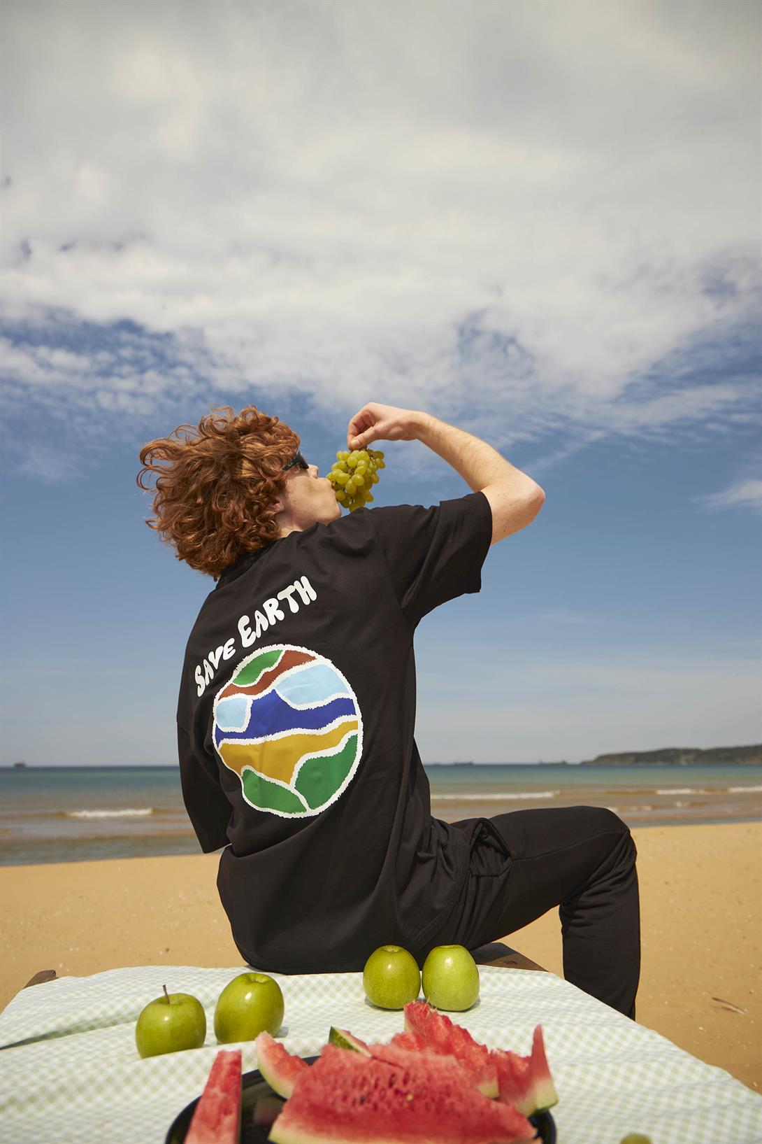 Trendiz Unisex Save Earth Tshirt Siyah