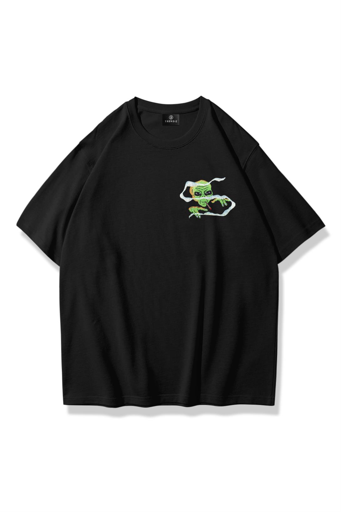 Trendiz Unisex Smoking Alien Tshirt Siyah