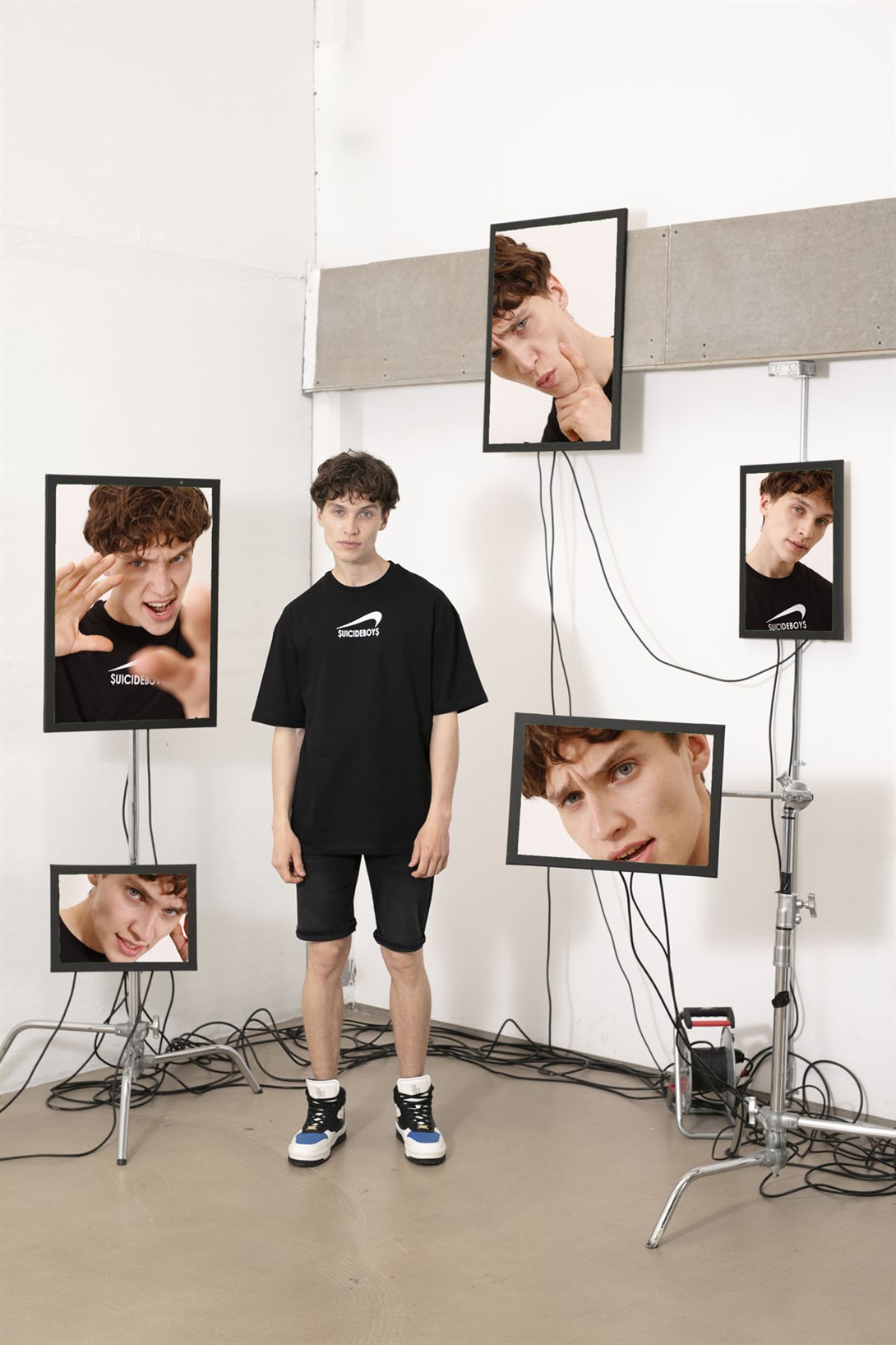 Trendiz Unisex Suicedeboys Siyah Tshirt