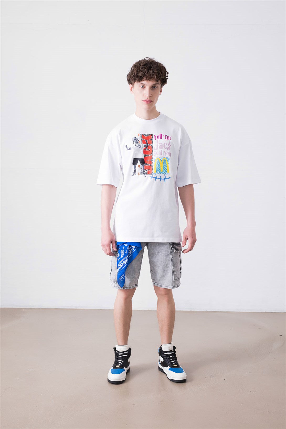 Trendiz Unisex Tell em Jack Sent You  Beyaz Tshirt