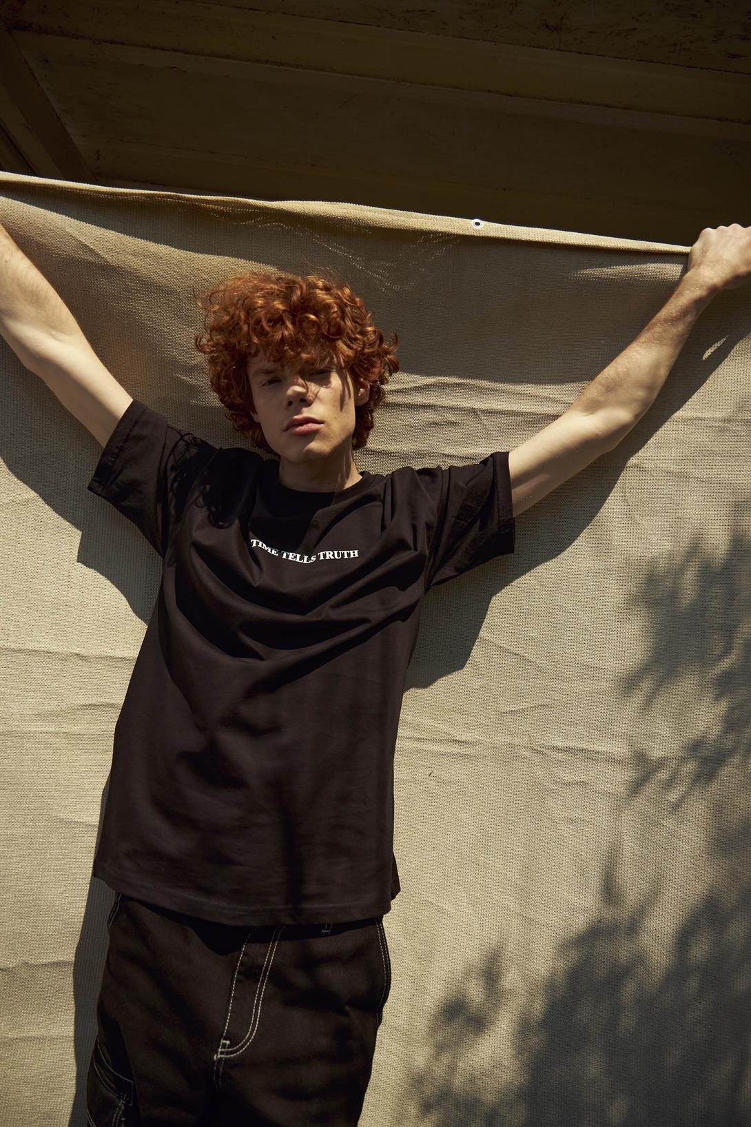 Trendiz Unisex Time Tells Truth Tshirt Siyah