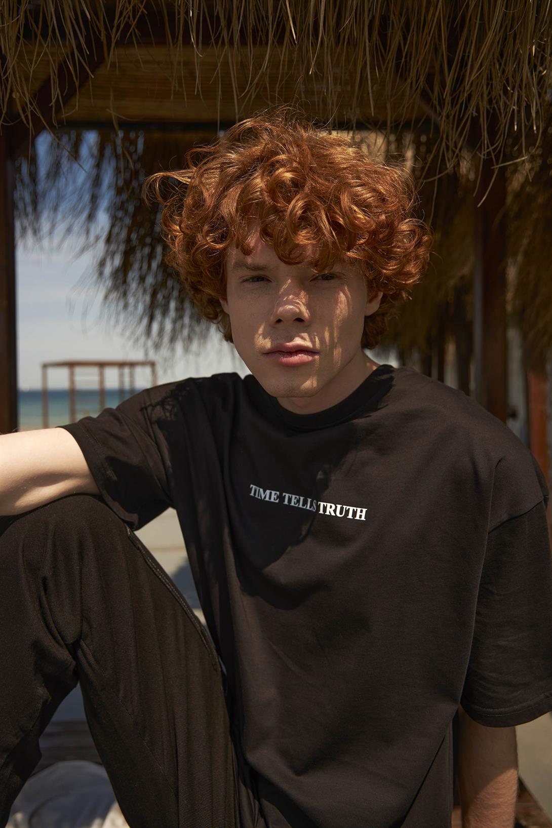 Trendiz Unisex Time Tells Truth Tshirt Siyah