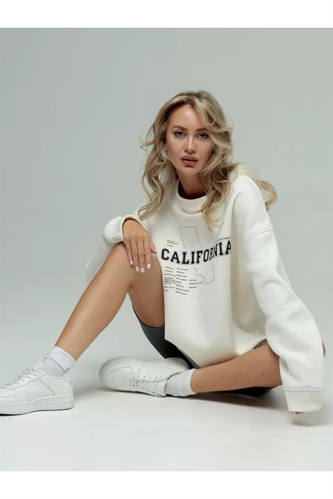 Unisex California Bisiklet Yaka Sweatshirt Beyaz