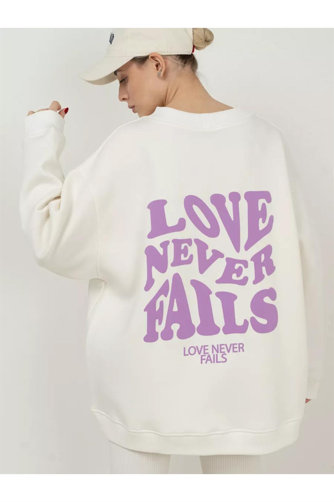 Unisex Love Never Fails Bisiklet Yaka Sweatshirt Beyaz
