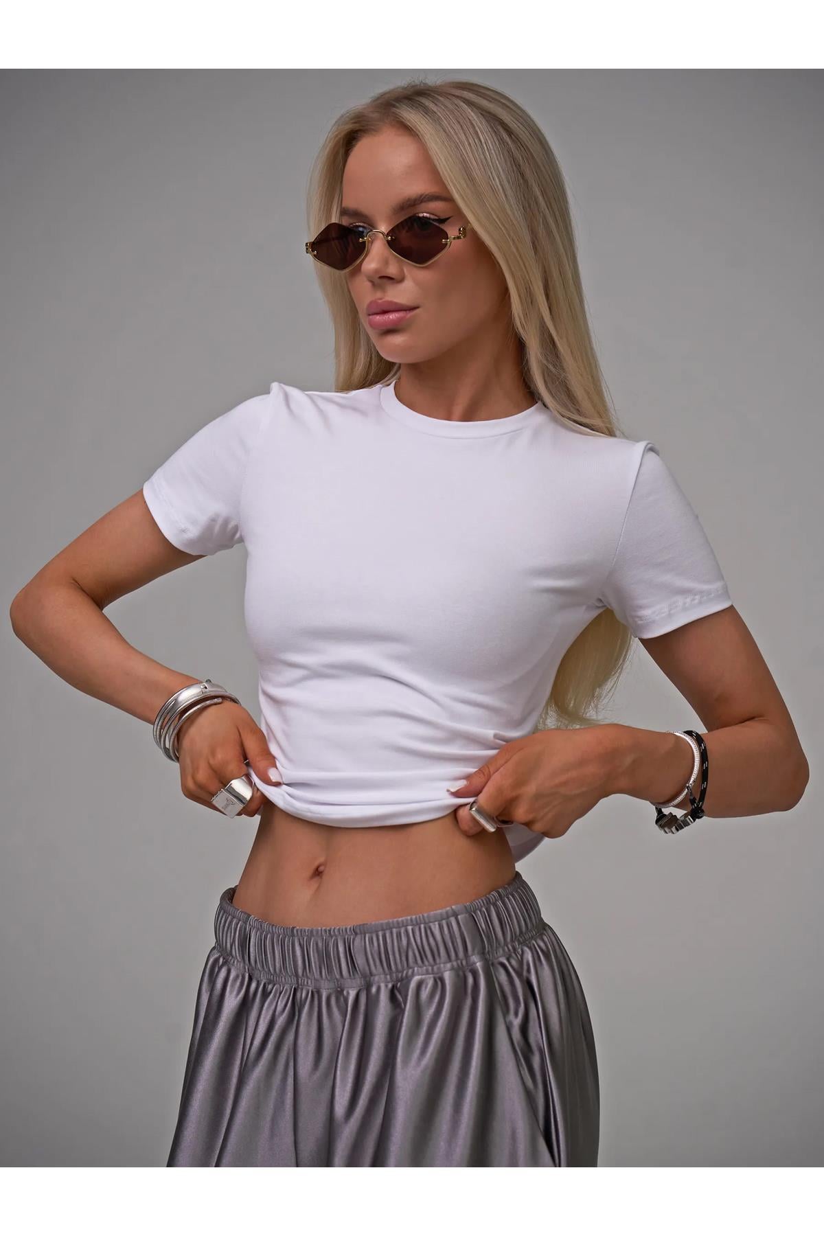 Kadın Slim Fit Basic Premium Kumaş Tshirt Beyaz