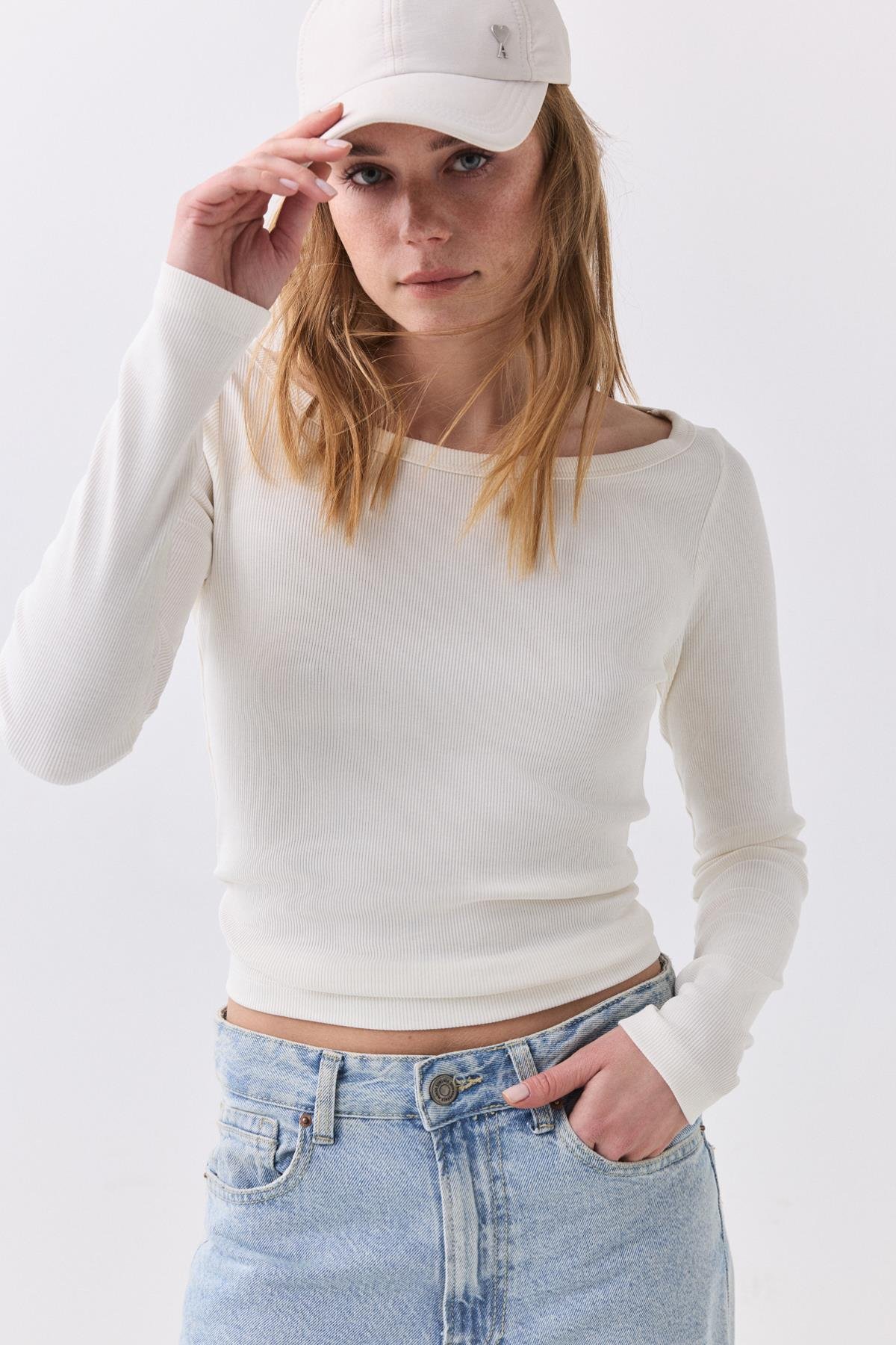 Kadın Kayık Yaka Fitilli Uzun Kollu Bluz Beyaz 9022