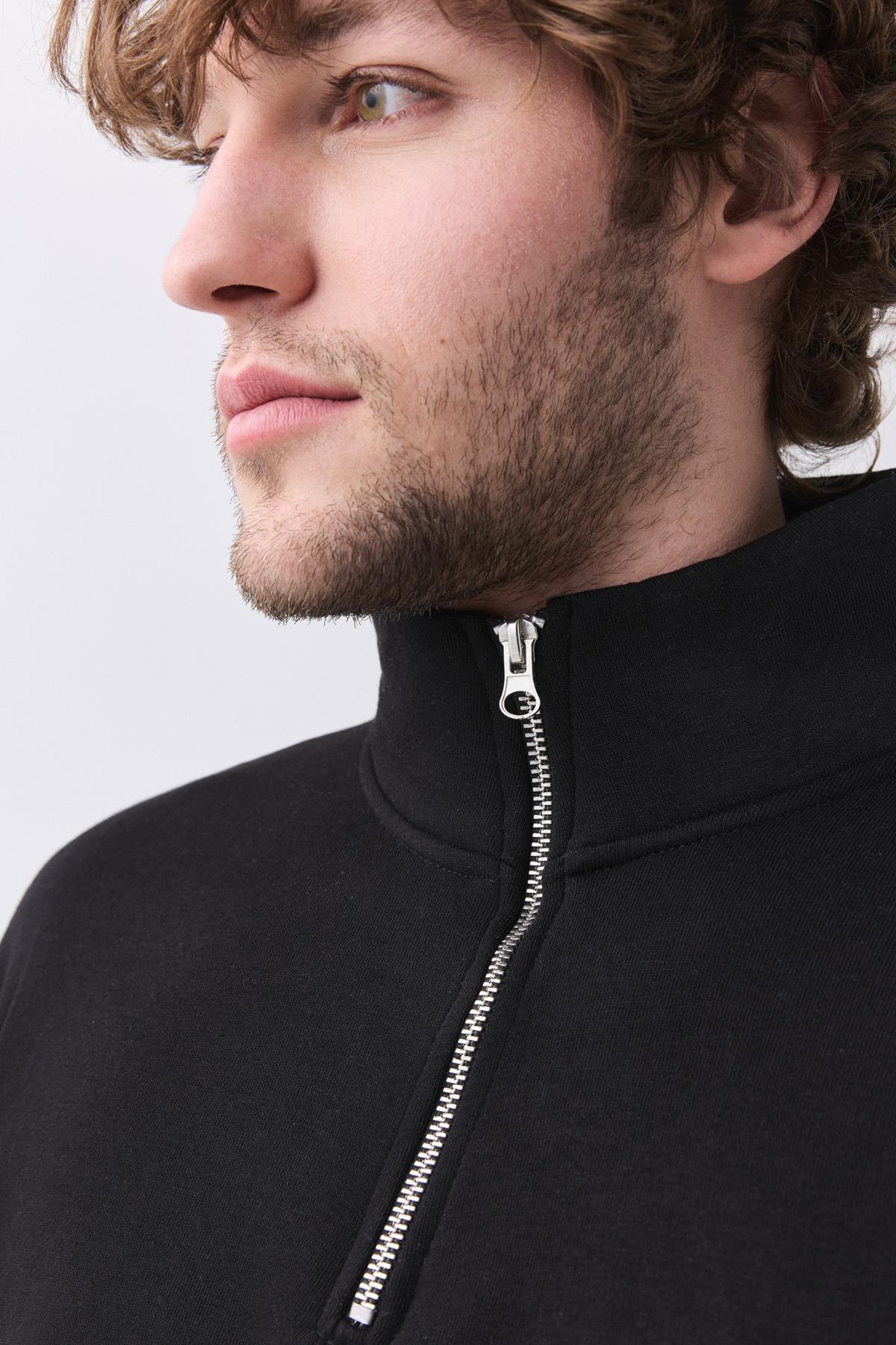 Erkek Relaxed Fit Yarım Fermuarlı Dik Yaka Sweatshirt Siyah 2052